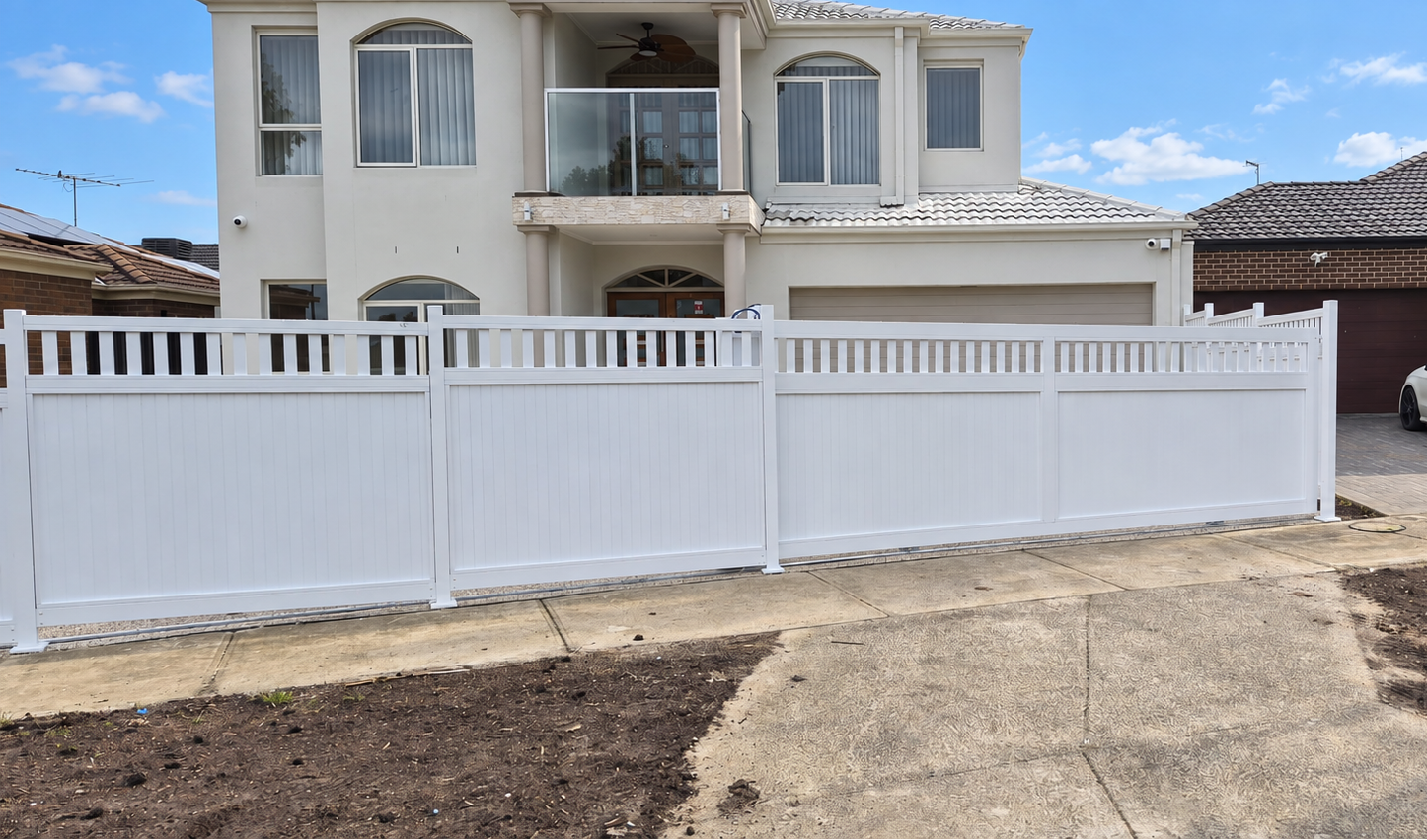 Hamptons Style Aluminium Slat Fence with Sliding Gate